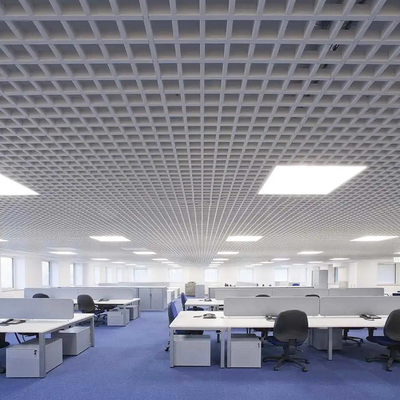 el techo del metal 100x100 teja la parrilla que espacia la decoración de aluminio del techo del edificio de la célula