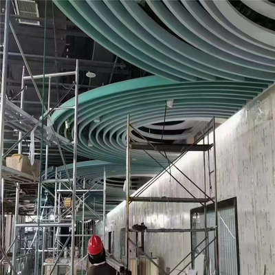 Capa curvada de aluminio del polvo del grueso del diseño 4m m del techo del metal