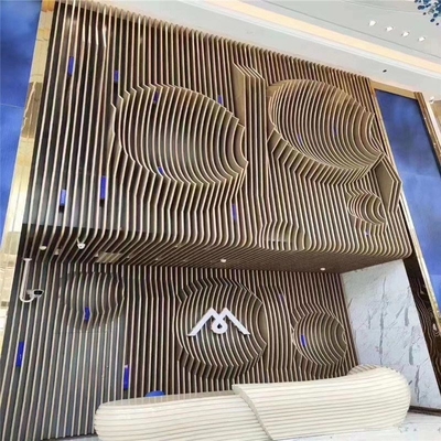 Grano de madera de aluminio del panel de revestimiento del bafle de la onda 3000m m acabado