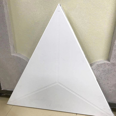 Clip triangular insonoro de la moda en grueso perfecto de la forma 1.1m m del techo
