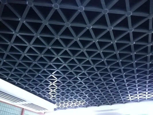 Techo triangular de celdas abiertas de metal, azulejos de aluminio