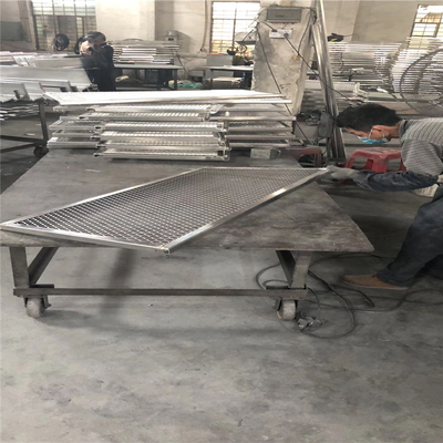 600x1200 Mesh Fence Panels de aluminio ISO9001 0.5mm-8m m soldó con autógena