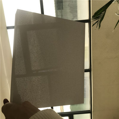 Techo metálico de aluminio 50x150 Microperforación Ultra Baffle U