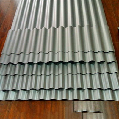 El grueso acanalado de aluminio modificado para requisitos particulares del techo 2m m del metal no perforó