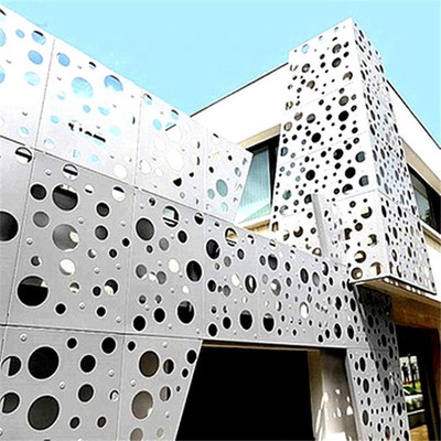 Grueso de aluminio del exterior 4m m de los paneles de revestimiento de la pared perforada