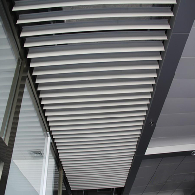 Color adaptable de A de la pantalla del techo de aluminio a prueba de humedad del metal