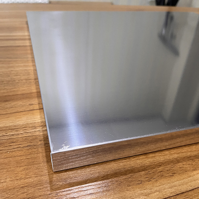gancho de aluminio del medio espejo de Aodnized de la perforación del techo del metal de aluminio de 600x600m m en el panel