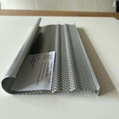 el techo de aluminio J del metal de 120x65x0.85m m forma la plata que brilla metálica de la perforación estándar de la pantalla