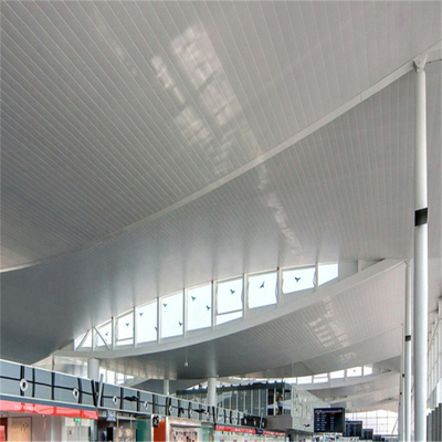 Techo de aluminio del metal de la tira de la prueba S del viento para el terminal de aeropuerto