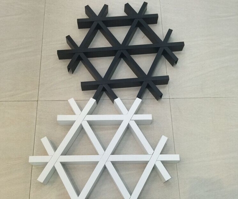 Techo de aluminio impermeable de la rejilla de la absorción sana para la estación de metro